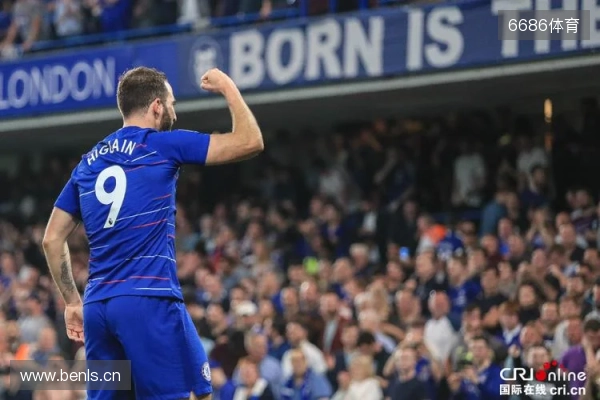 懂球妹采访:她是切尔西球迷,最喜欢阿扎尔和坎特 懂球妹采访:她是切尔西球迷,最喜欢阿扎尔和坎特