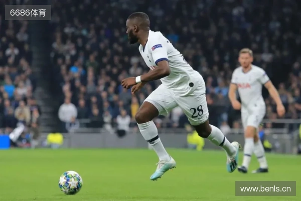 记者:乔纳森-戴维未来存疑,拜仁和热刺已了解球员离队条件 记者:乔纳森-戴维未来存疑,拜仁和热刺已了解球员离队条件