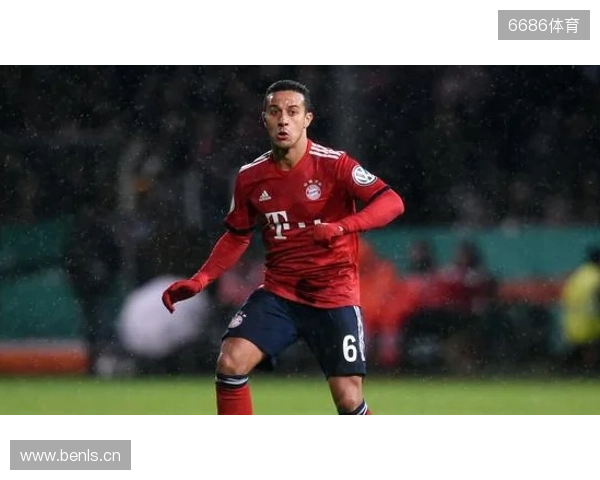 蒂亚戈:若瓜帅的足球是控制中的秩序,渣叔则是混乱中的自信 蒂亚戈:若瓜帅的足球是控制中的秩序,渣叔则是混乱中的自信