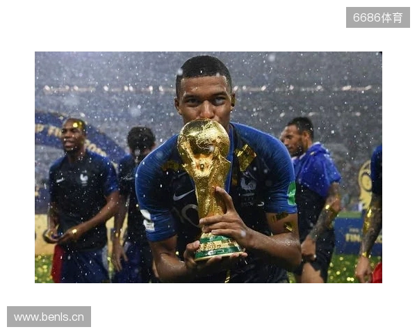 懂球帝2025年10月足坛MVP:姆巴佩蝉联! 懂球帝2025年10月足坛MVP:姆巴佩蝉联!