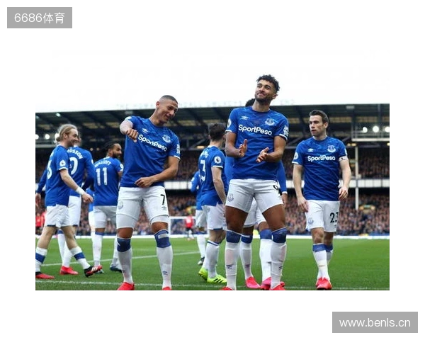 英媒:埃弗顿、利兹联等5家英超俱乐部有意日本国脚前田大然