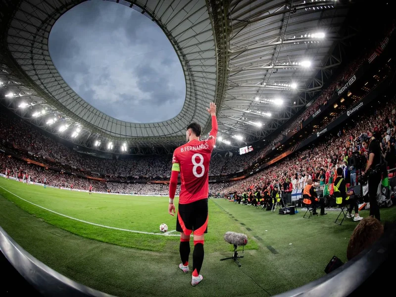 半场战报:曼联1-0热刺,姆伯莫破门,阿马德送助攻